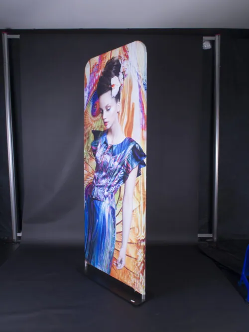 EVO Tube Banner Premium, Curved Corners, Flat Plate Feet